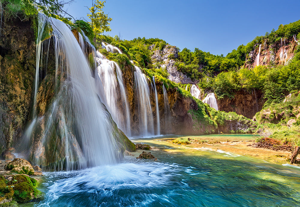 Land of the Falling Lakes - 1000 Piece Jigsaw Puzzle